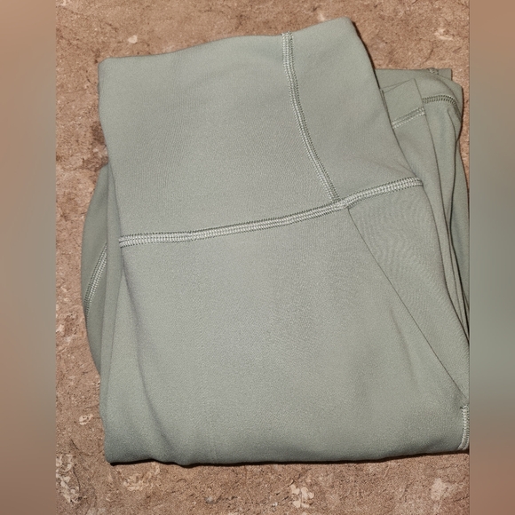 Lululemon Align High-Rise Wide leg Size 6 Sage Green Yoga Pants Comfort - Picture 5 of 5